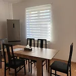 Appartement Stavebni 3 *